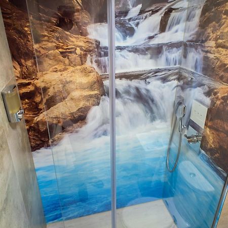 La Cascade Et Des Halles Дижон Экстерьер фото