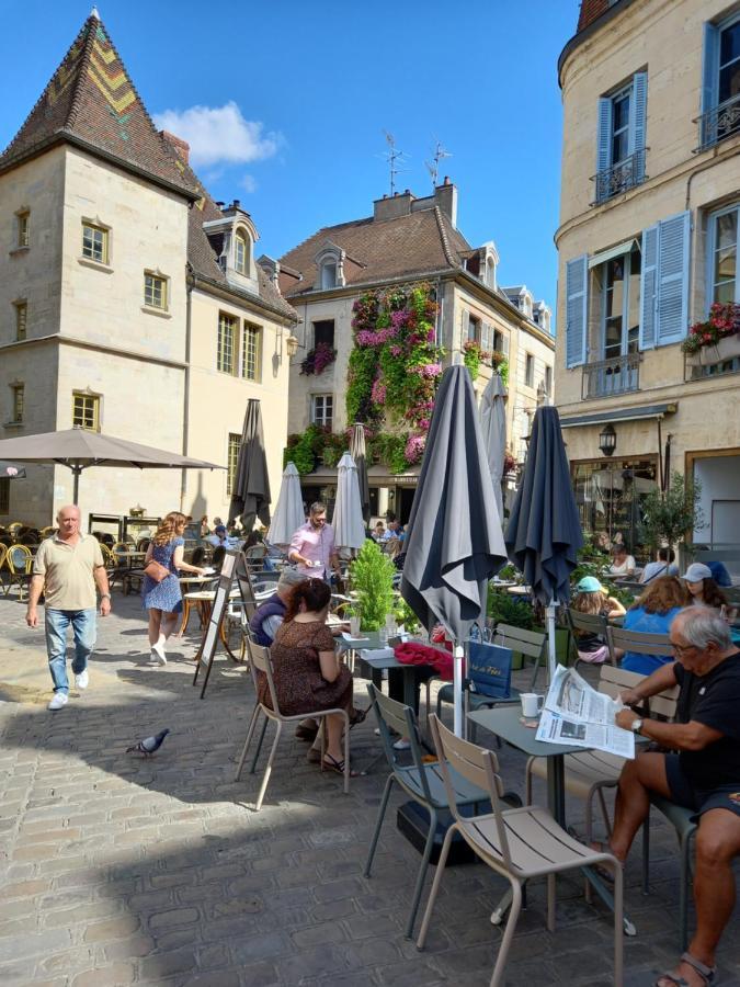 La Cascade Et Des Halles Дижон Экстерьер фото